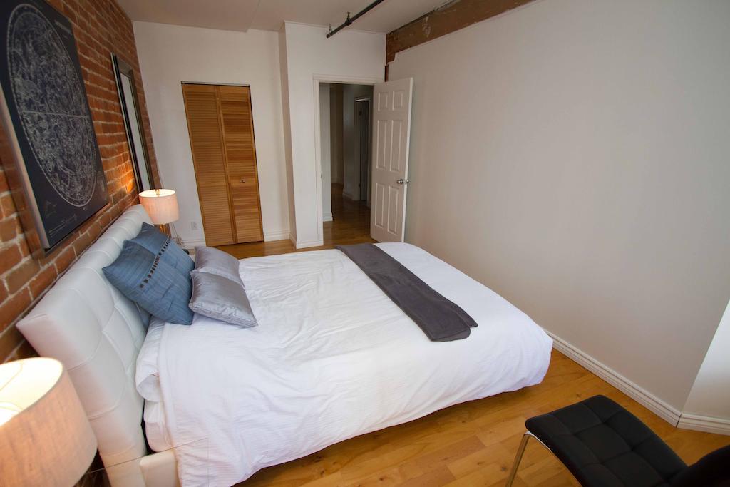 Likeahotel - Le Mcgill Old มอนทรีอัล ภายนอก รูปภาพ